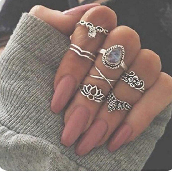 Jewelry - 🎀3 for $25🎀 boho midi rings